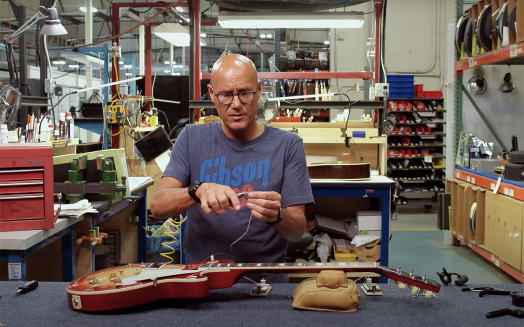 Video: How to change guitar pickups