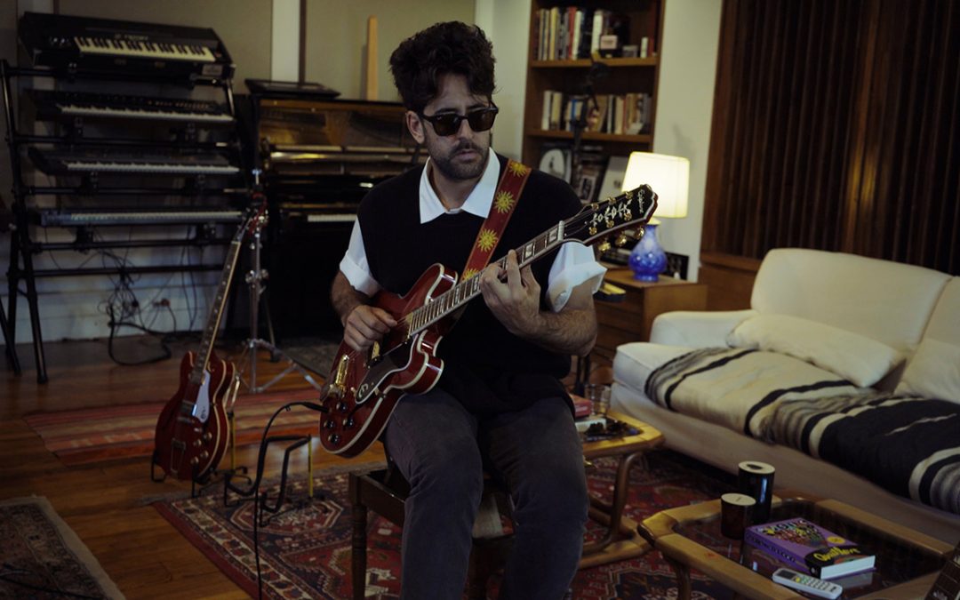 Iñaki Colombo of Bandalos Chinos: “This is why I love the Epiphone Sheraton”